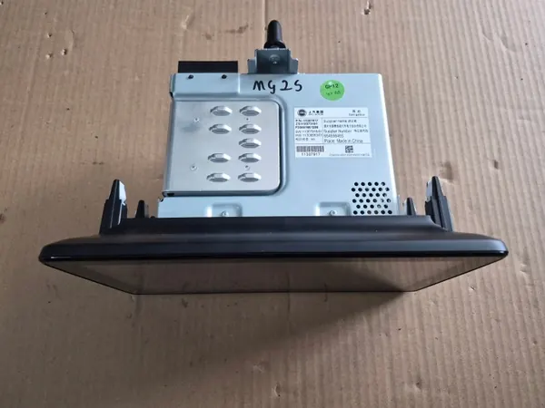 MG ZS 17-19 fabrieksradio met display OEM 11307917 image 3