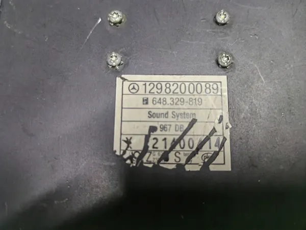 Mercedes-Benz Förstärkare OEM 1298200089 - Begagnad image 3