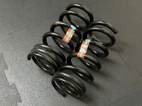 Ressort arrière OEM KR3V5B859AF pour Ford Mustang VI image 2