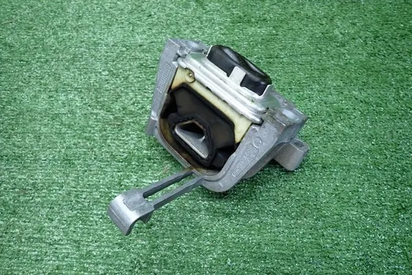 Support moteur OEM 5Q0199262DF pour groupe VW image 3