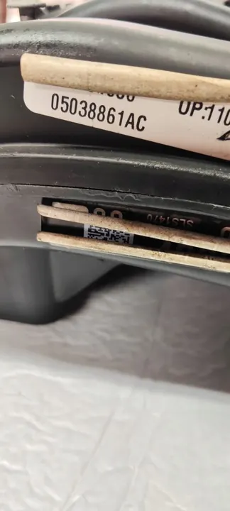 JEEP GRAND CHEROKEE WL 3.6 V6 Coletor de admissão OEM image 3