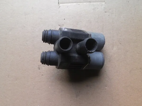 Vanne de chauffage d'eau Mercedes W210 image 2