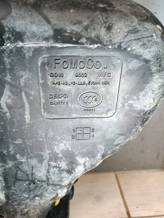 Brandstoftank OEM GD939B007 Lincoln Continental image 7