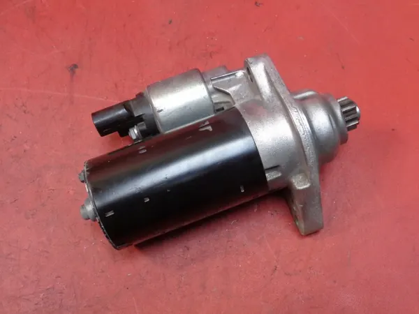 Arrancador VW Golf VI 2.0 TDI 2009 image 2