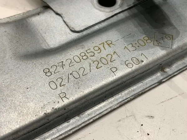 Elevador de vidro traseiro direito Dacia Duster SUV 827208597R image 5