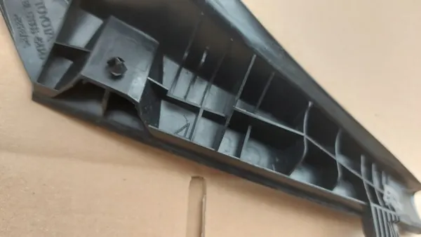 Oikea ikkunatulppa OEM 53866-42020 Toyota RAV4:lle image 6