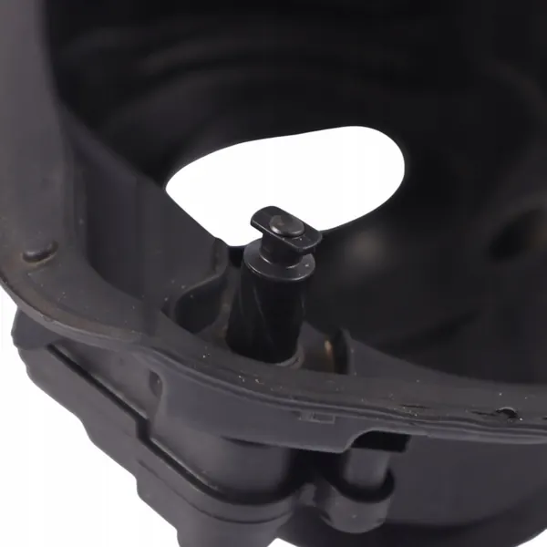 Trappe à carburant Audi OE 80A809906 - État utilisé image 9
