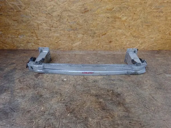 AUDI A4 B8 A5 8T Etupuskuri Vahvistus 8K0807113B image 10