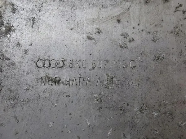 AUDI A4 B8 A5 8T Etupuskuri Vahvistus 8K0807113B image 8