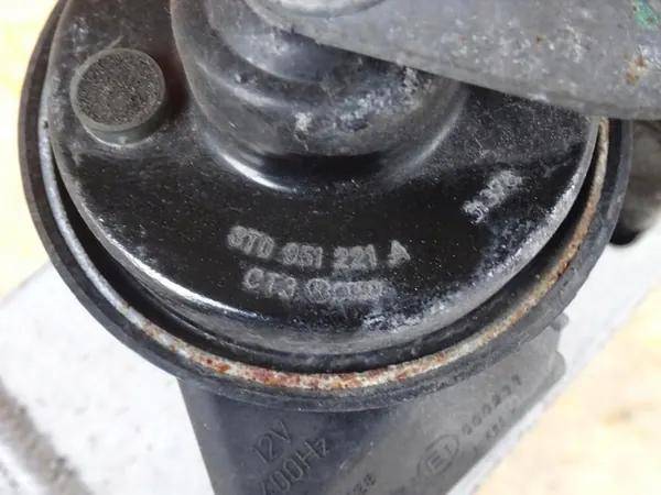 AUDI A4 B8 A5 8T Etupuskuri Vahvistus 8K0807113B image 9