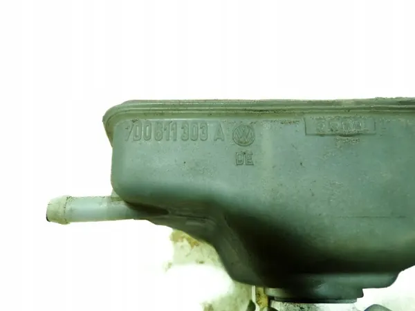 Cilindro de travão VW usado OEM 7D0611303A Transporter image 3