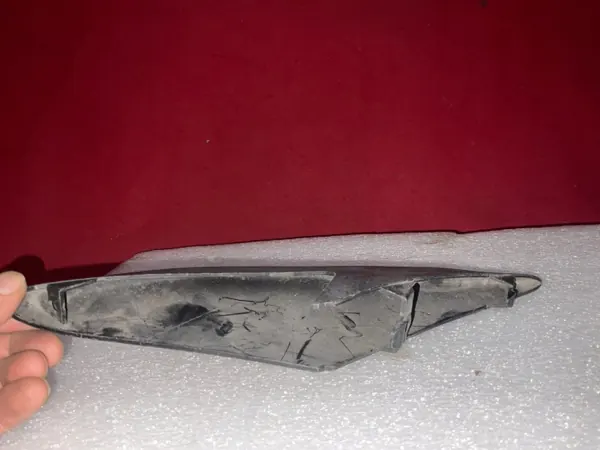 OEM 95B807878 Alapuskuri oikea Porsche Macanille image 5
