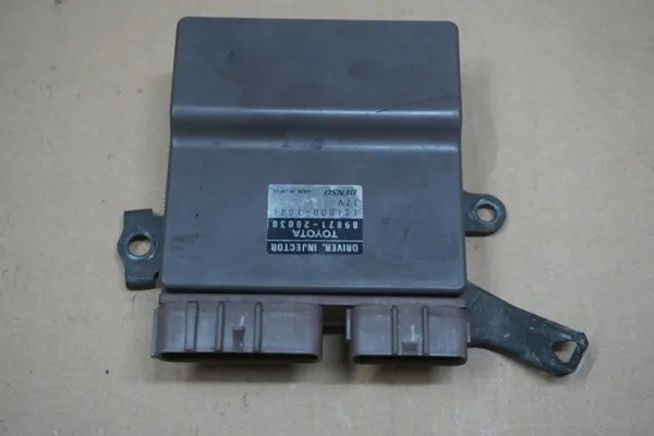 TOYOTA RAV4 II Einspritzmodul OEM 89871-20030 image 2