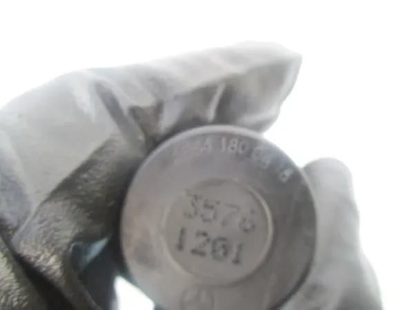 Válvula de presión de aceite OEM A6541800415 Mercedes C-Class image 3