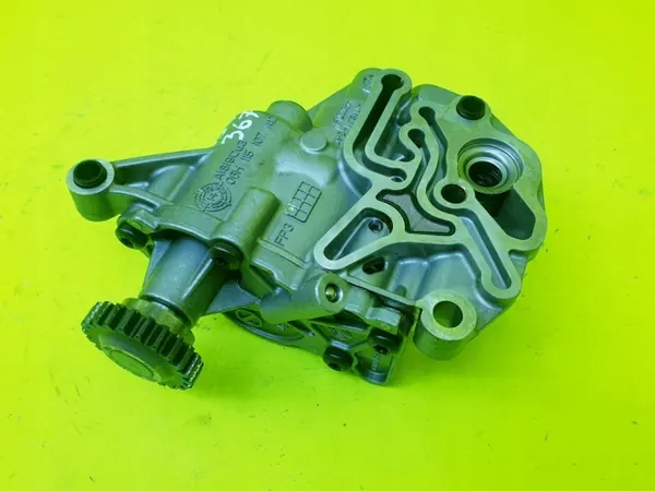 Begagnad oljepump OEM 06H115107AD för VW Golf VII image 10