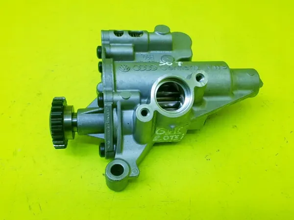 Begagnad oljepump OEM 06H115107AD för VW Golf VII image 6