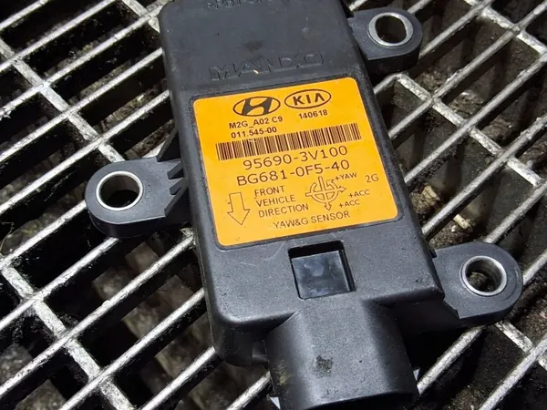 ESP-module OEM 95690-3V100 voor Hyundai i40 2.0 GDI image 5