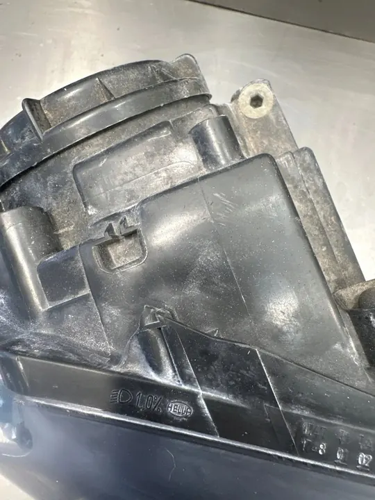 VW Golf V 03-09 Oikea Etuheijastinlamppu C509 image 6