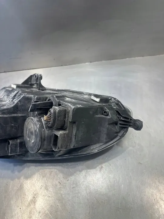 VW Golf V 03-09 Oikea Etuheijastinlamppu C509 image 8