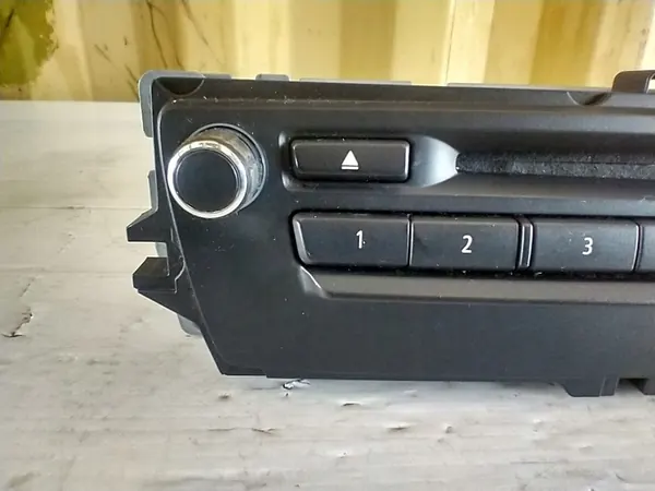 BMW E87 E90 E91 E92 E93 Radio Navigation Leser CIC MID 9239323 image 4