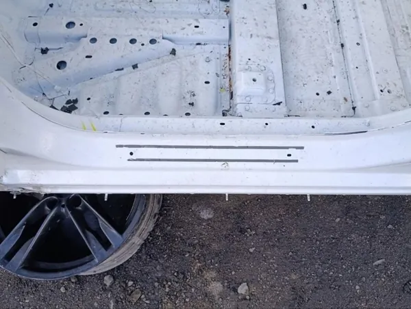 Mercedes-Benz EQS 2022 vasen kynnys OEM 294415 image 7