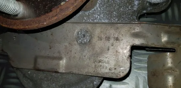 JAGUAR XJ X351 RWD Främre Vänster Styrknuckle AW93-3K186-CA image 3