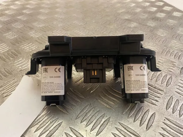Hyundai Santa Fe 2019 USB-uttag OEM 84641S1020 image 4