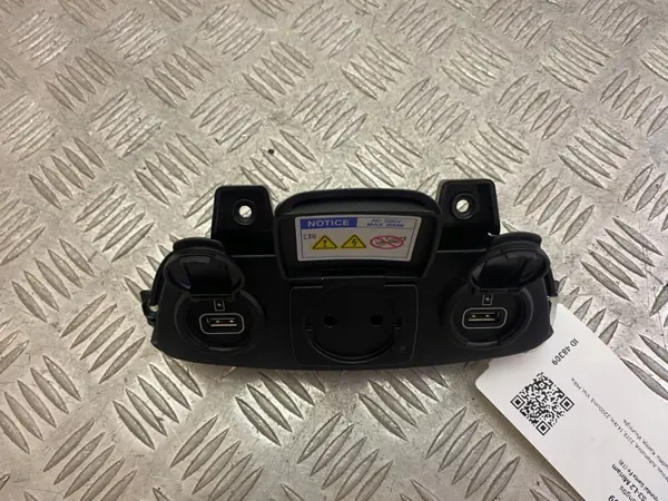 Hyundai Santa Fe 2019 USB-uttag OEM 84641S1020 image 7