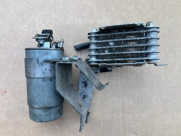 OEM 6598536 Kraftstoffkühler & Filtergehäuse - Gebraucht image 2