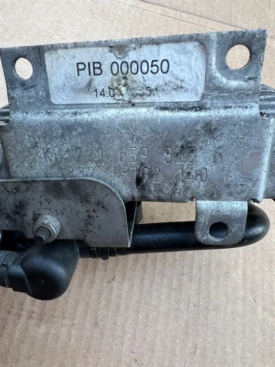 OEM 6598536 Kraftstoffkühler & Filtergehäuse - Gebraucht image 3
