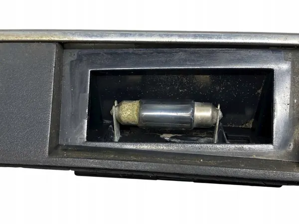Luz de matrícula OEM MDV89309 Mini - Usado image 7