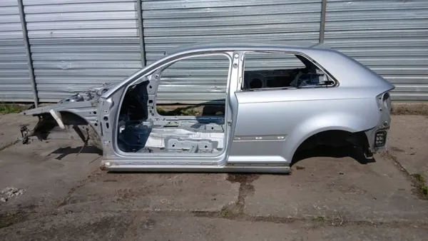 Rail de quart avant gauche OEM LY7W pour Audi A3 8P image 3
