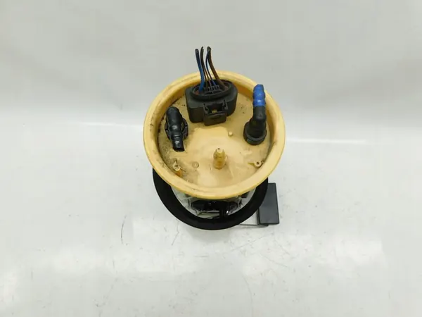 Brandstofpomp Drijver 6C0919050B 28035802093 - VW Polo V image 2