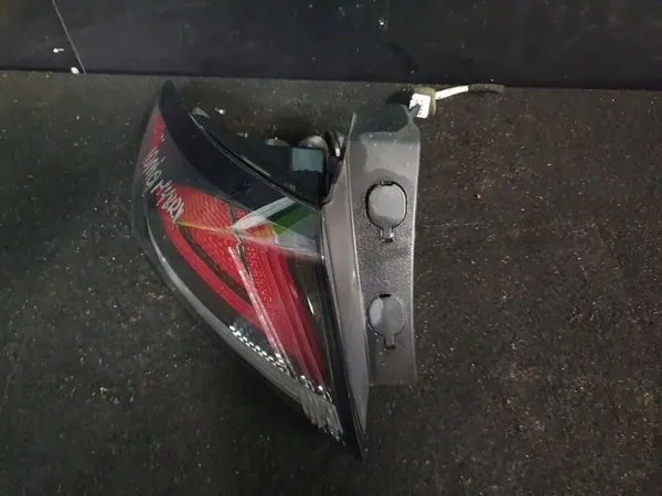 Luz trasera izquierda Hyundai Ioniq LED Lift 2019- image 3