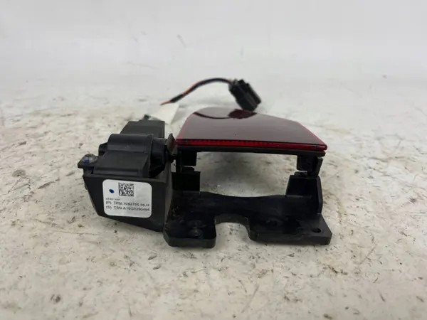 Tesla Model S 2016 Bakreflektor OEM 104276696H image 5
