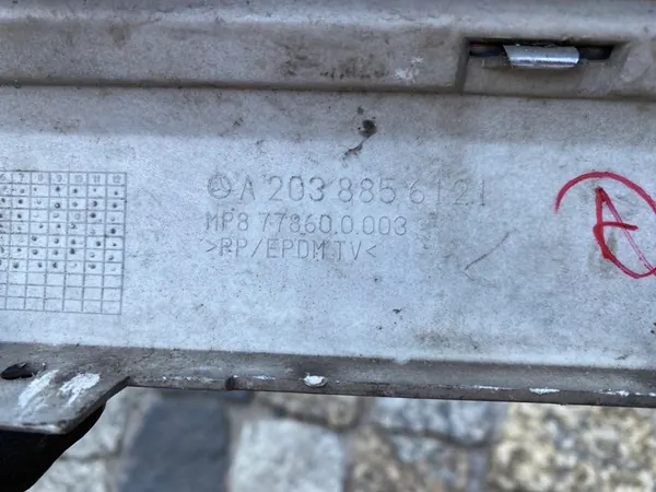 MERCEDES 203 C CLASS STRISCIOLINA PARAURTI CROMATA SINISTRA ANTERIORE 2038856121 image 8