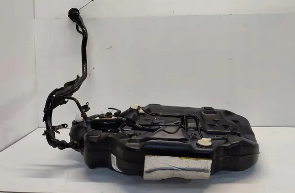 Réservoir Mazda 3 OEM B45A-42110 PE20-1335X image 2