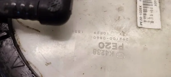 Réservoir Mazda 3 OEM B45A-42110 PE20-1335X image 9