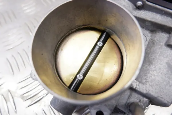 Kaasutin OEM 2203031030 Lexus RX 3.5L Hybridille image 3