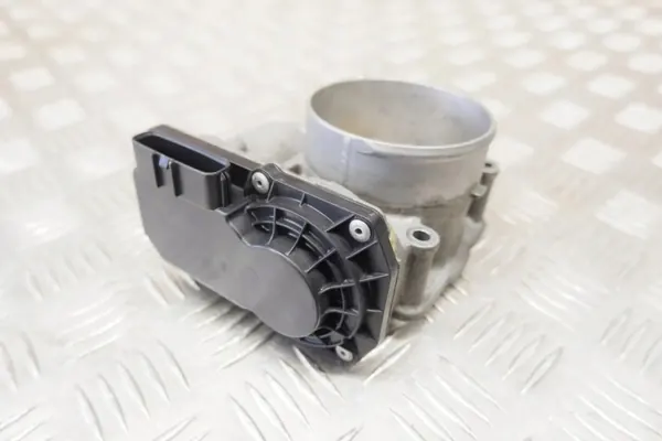 Kaasutin OEM 2203031030 Lexus RX 3.5L Hybridille image 4