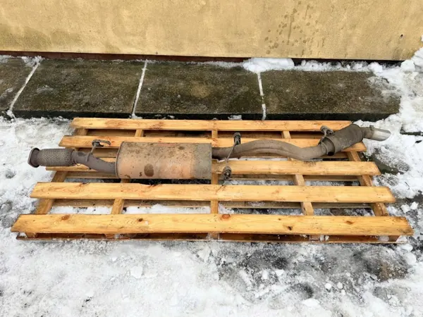 Pakoputken vaimentin OEM 7GM338A Cadillacille image 9