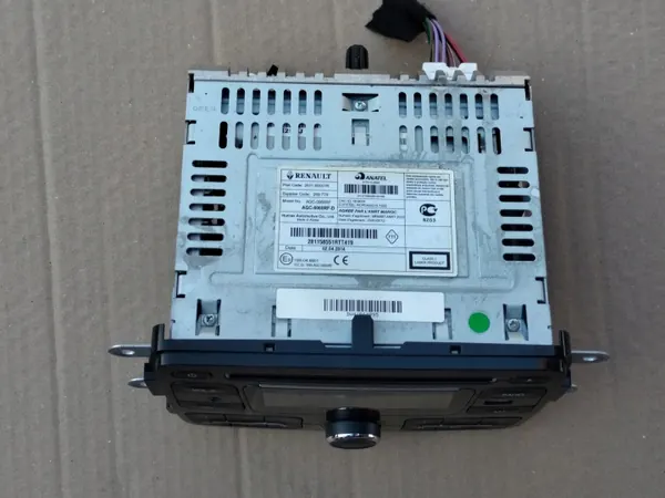 Renault Captur I CD-radio OEM 281158551R 3 image 3
