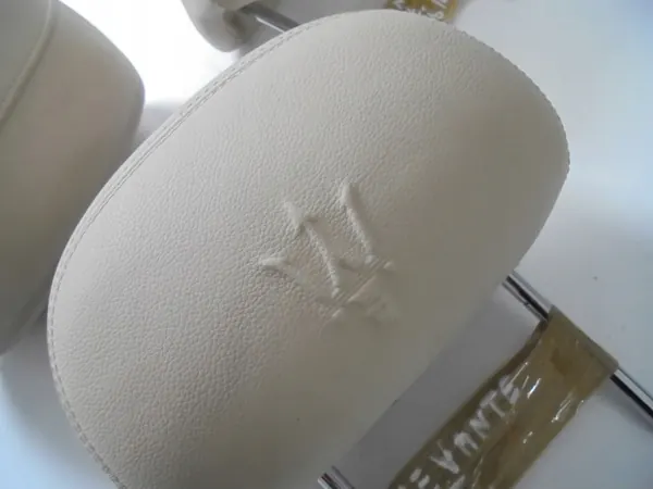 Achterste hoofdsteunen OEM ZAGŁÓWKI TYŁ MASERATI LEVANTE 2017- image 4