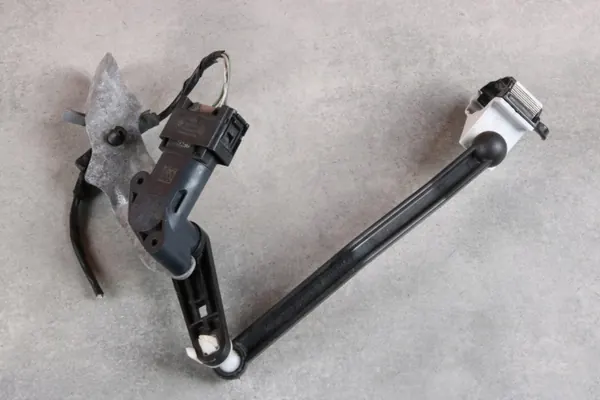 BMW Scheinwerfer-Niveausensor OEM 6895466 Links Vorne image 3