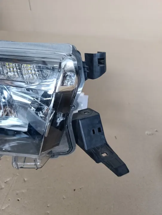 Phare droit OEM 07OJIOPI-PPO- pour Toyota Hilux 2016- image 5