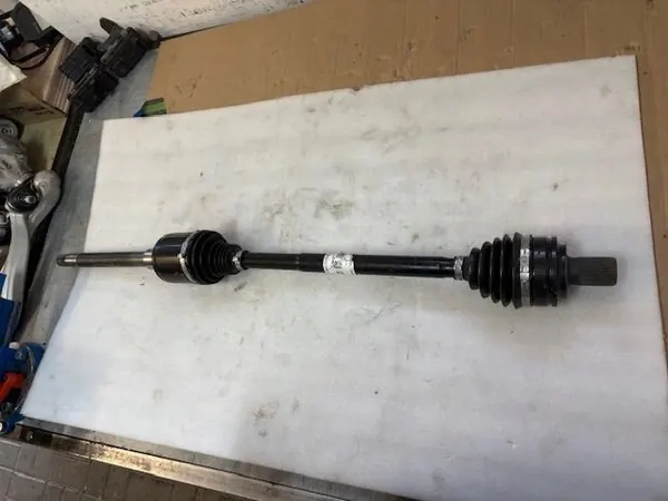 Semi-eixo dianteiro Mercedes GLE 167 OEM A1673308501 image 6