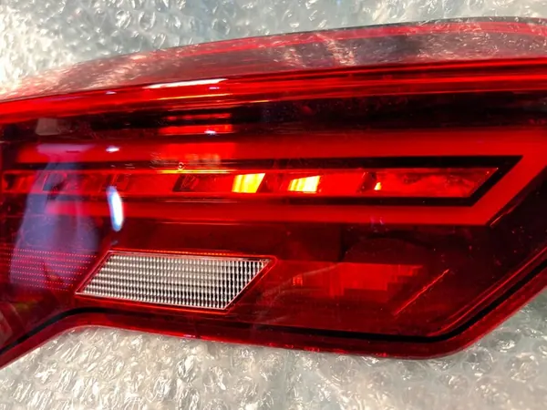 VW T-ROC Takaluukun lamppu vasen 2GA945093B image 3