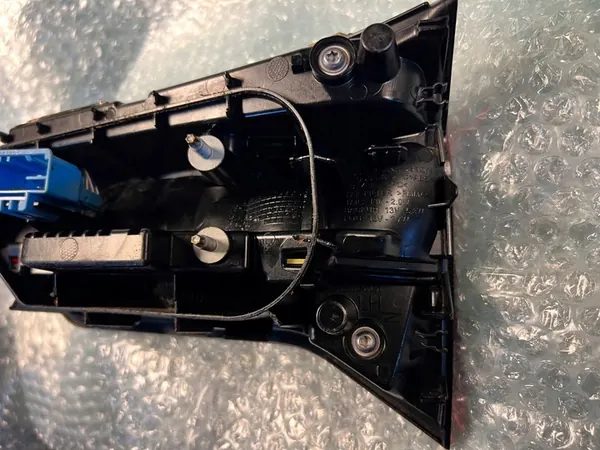 VW T-ROC Takaluukun lamppu vasen 2GA945093B image 7