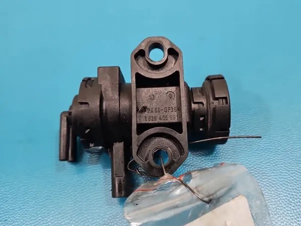 Válvula de vacío OEM 8509323 para BMW X6 E71 3.0D image 9