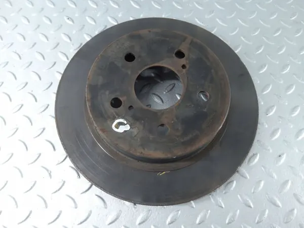 Taka jarrulevy OEM 4243178010 Toyota Corolla Crossille image 2